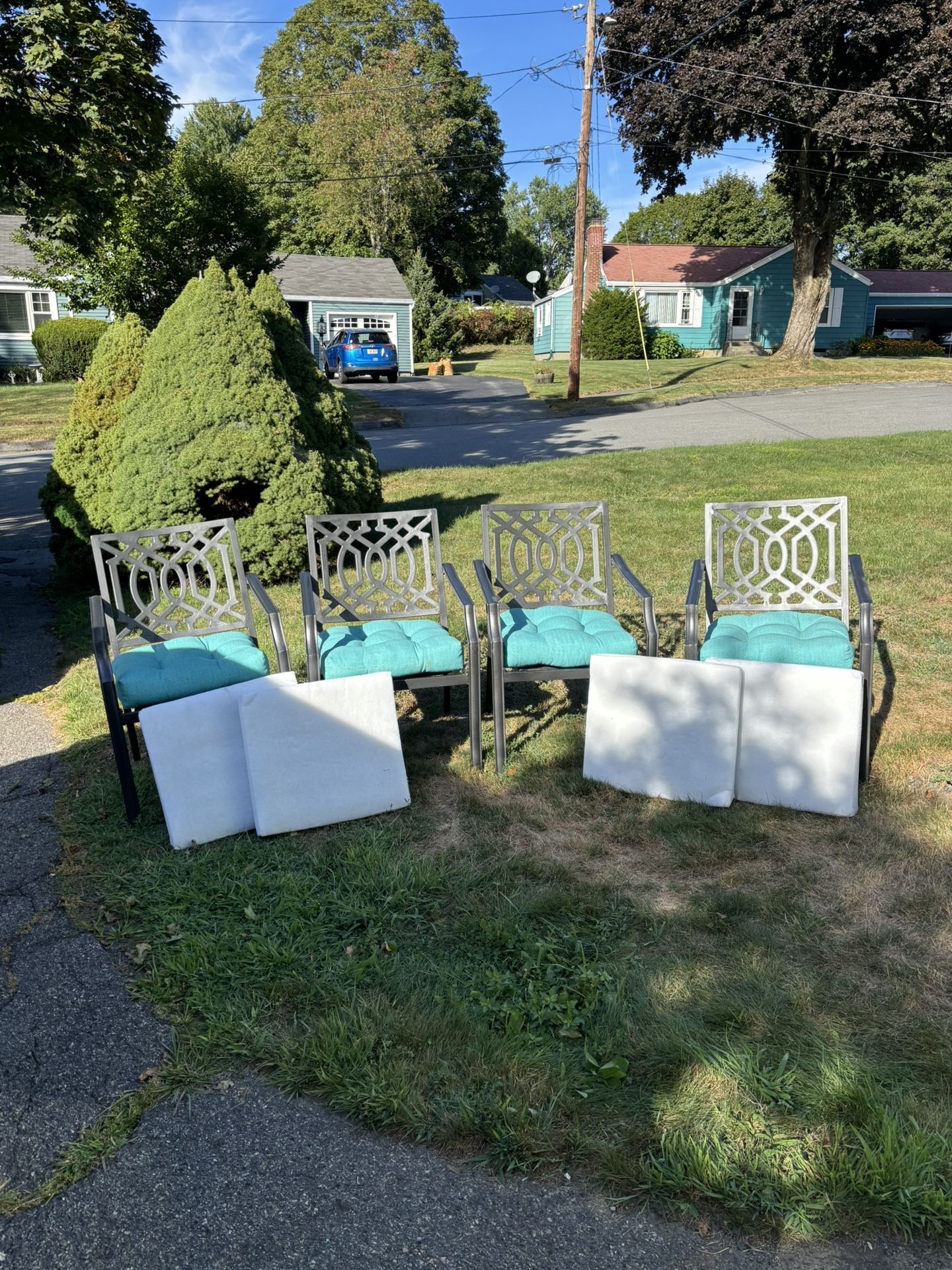 Metal Chair Set Of 4  With Cushions