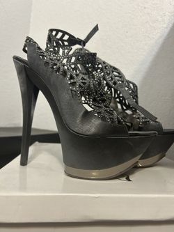 Heels Sz 10