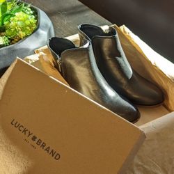 Lucky Brand 8.5W Ankle Boots, never worn brand new