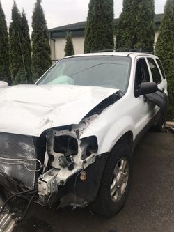 2003 escape v6 AWD