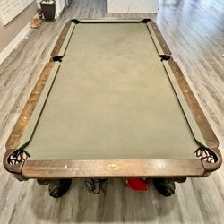 Connelly 8 Foot Scottsdale Pool Table