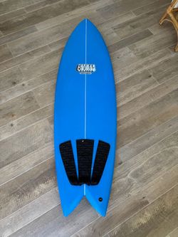 Bionic Twin Fin 5’7  - like new (slater, Machado, js, Al merrick, lost)