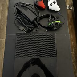 Xbox One, Tv, Roku Bundle
