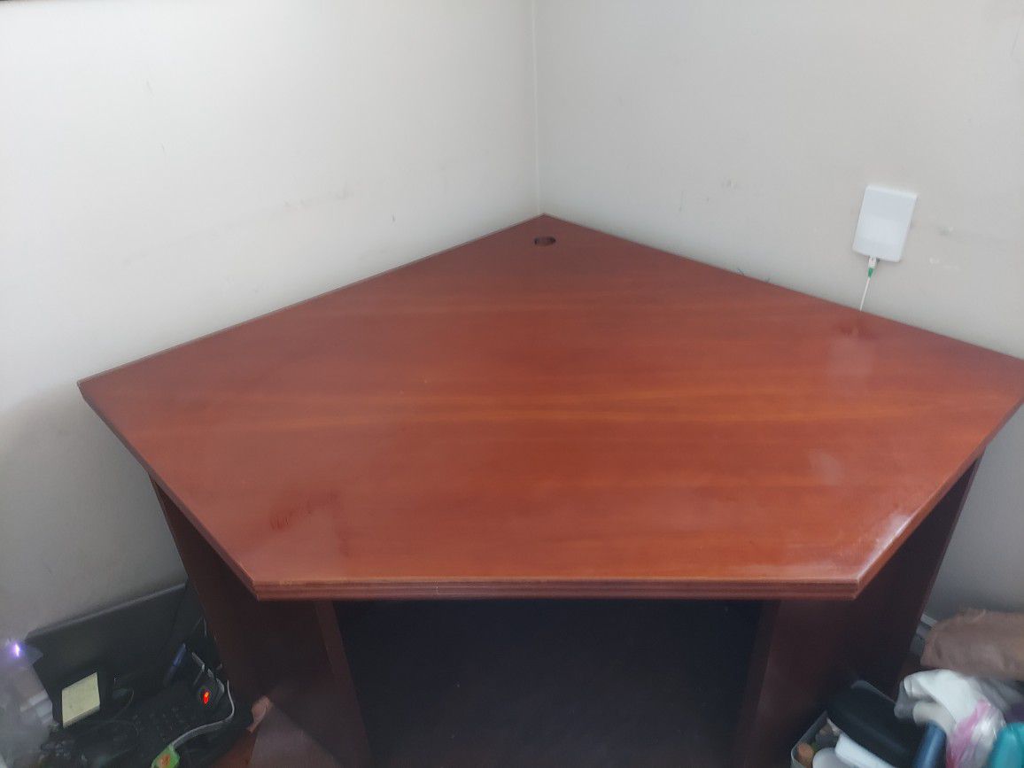 Wood Corner Desk