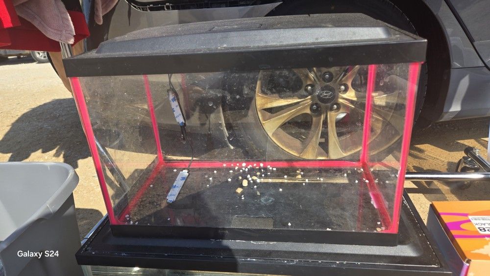 🐠 Used 5-Gallon Fish Tank – $5 (COLUMBUS, OH)