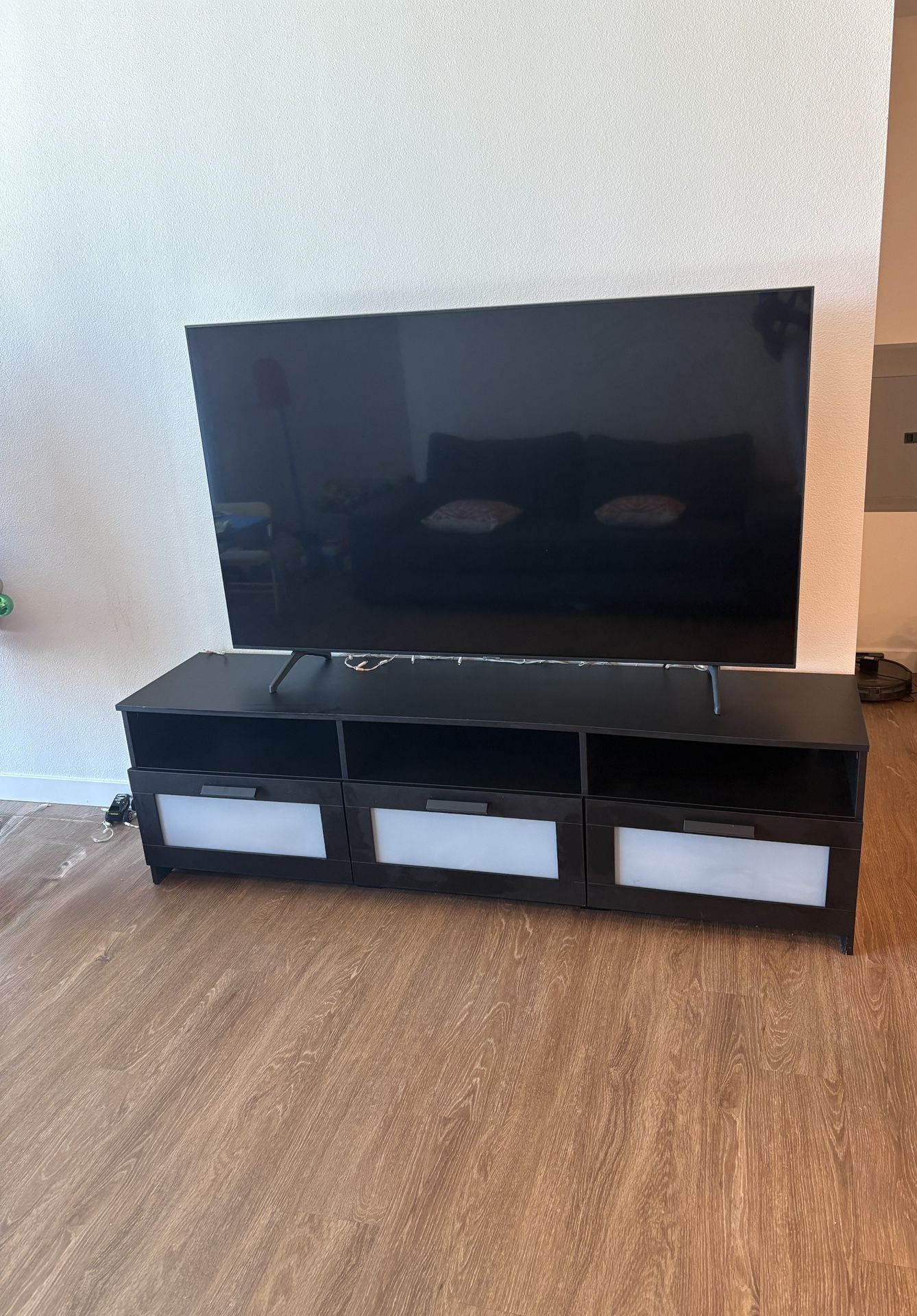 Samsung TV And TV Stand