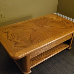 Oak Veneer Coffee Table Expandable  CHEAP