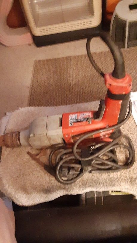 Milwaukee 1/2 Hammer Drill 