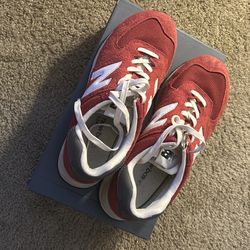 Mens Classics Newbalance ( Red and White )   , Size 9 1/2