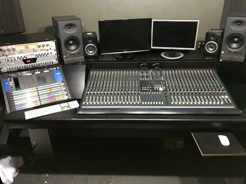 Soundcraft Ghost 32 recording console