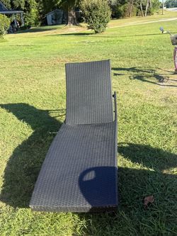 Outdoor Wicker Chaise Lounge Chair – Adjustable Patio Sun Lounger