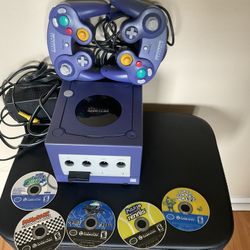 Nintendo Game Cube Bundle 