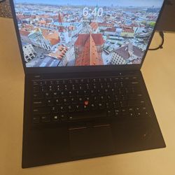 Lenovo ThinkPad X1 Carbon i5 8gb Ram 256gb SSD NVMe Drive 14" Screen 
