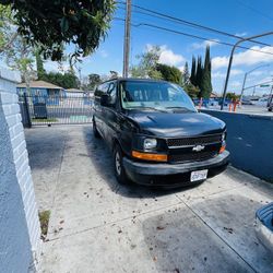 2005 Chevy Express Van V8  $Cash $