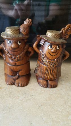 Hawaiian people salt and pepper shakers
