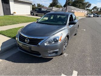 2015 Nissan Altima clean title 89,000 miles