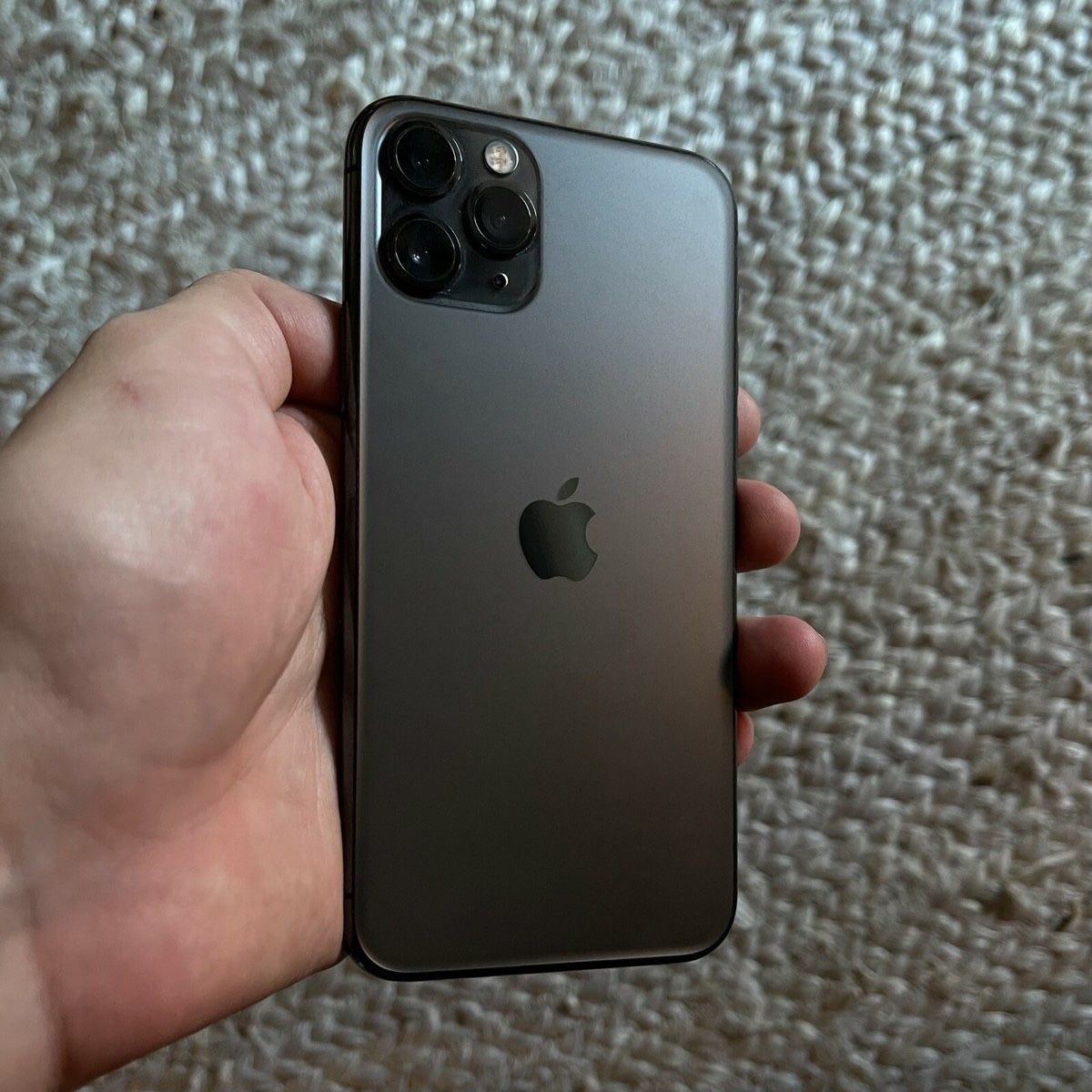 iPhone 11 Pro (64gb) Unlocked - factory reset