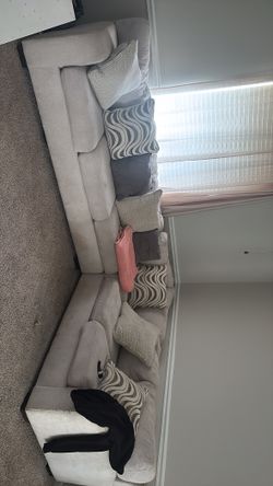 L shaped Couch ivory color pretty big