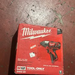 Milwaukee 12 volt impact driver 