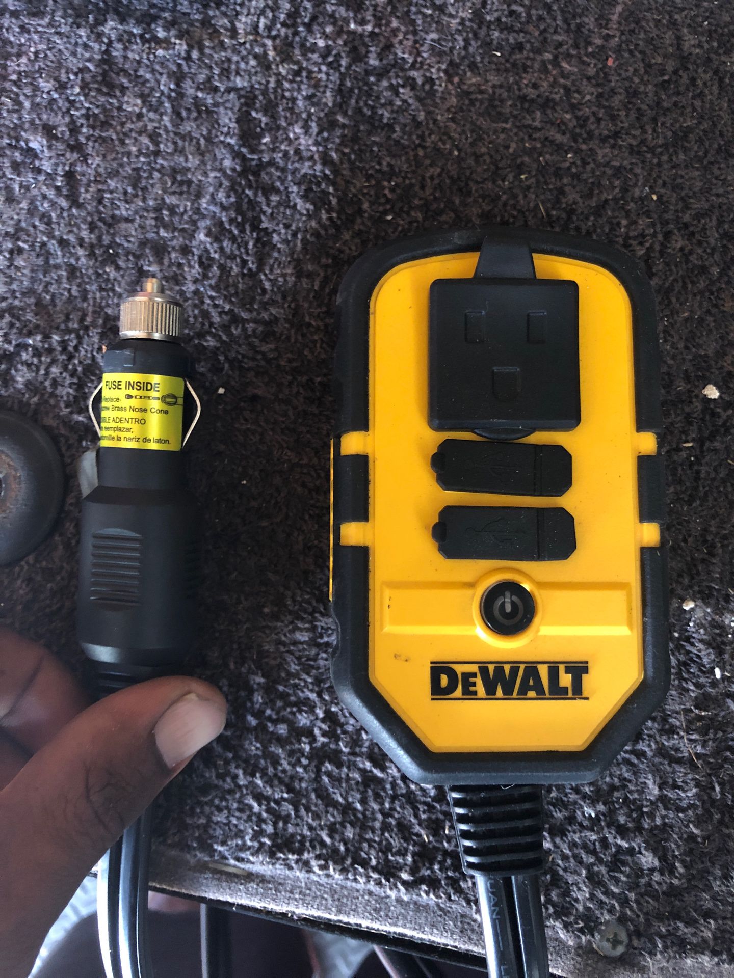 DeWalt 200w power inverter