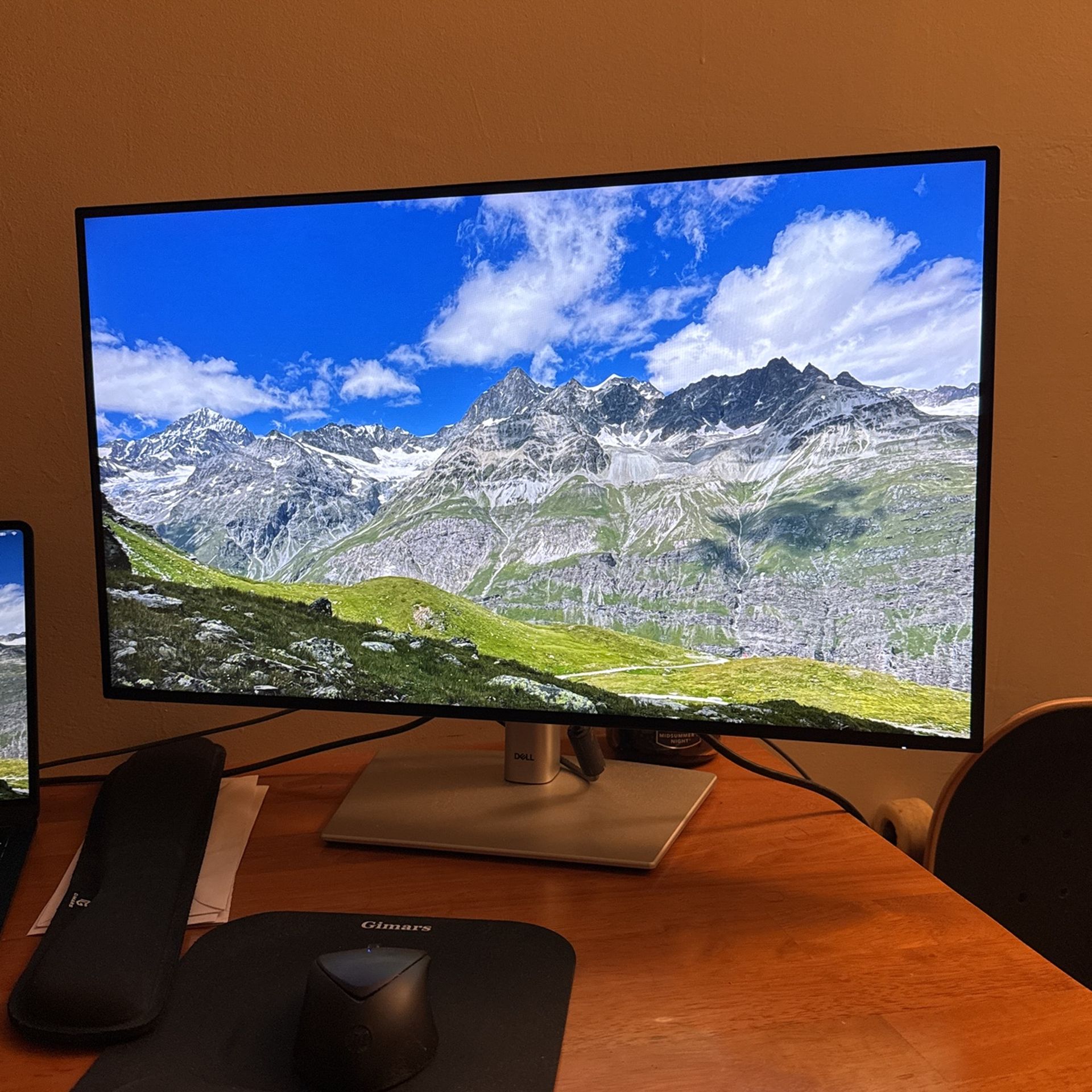 Dell ultra Sharp 27in Monitor