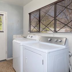 Maytag Washer And Dryer 