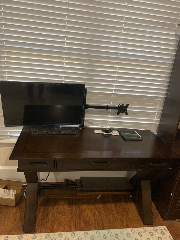 Costco Computer  Table 