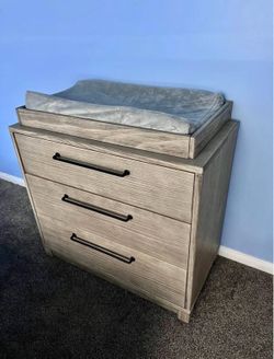 Convertible Dresser with Removable Baby Changing  Table