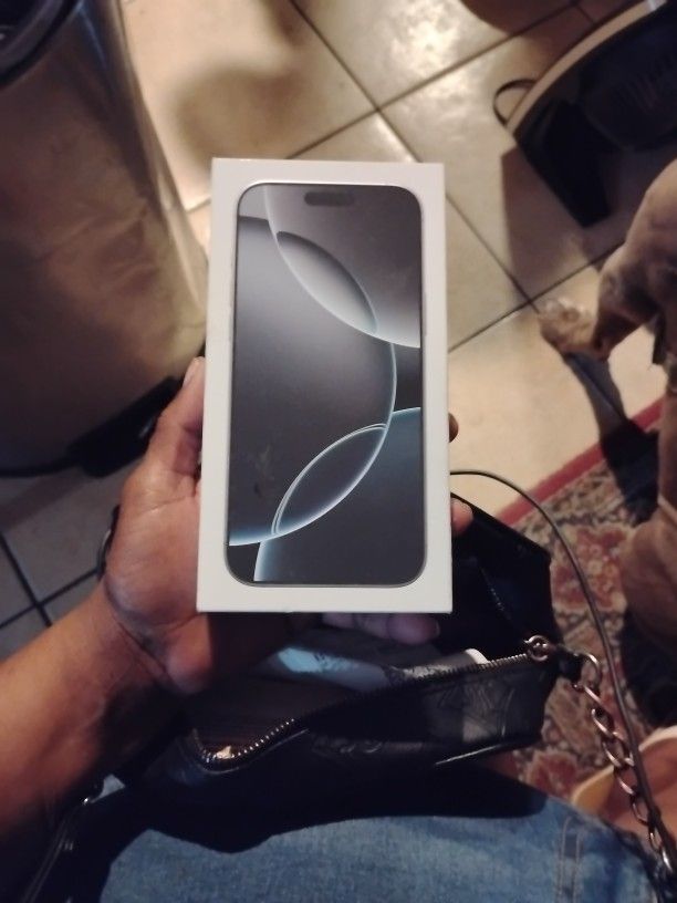iPhone 16 Pro Max 