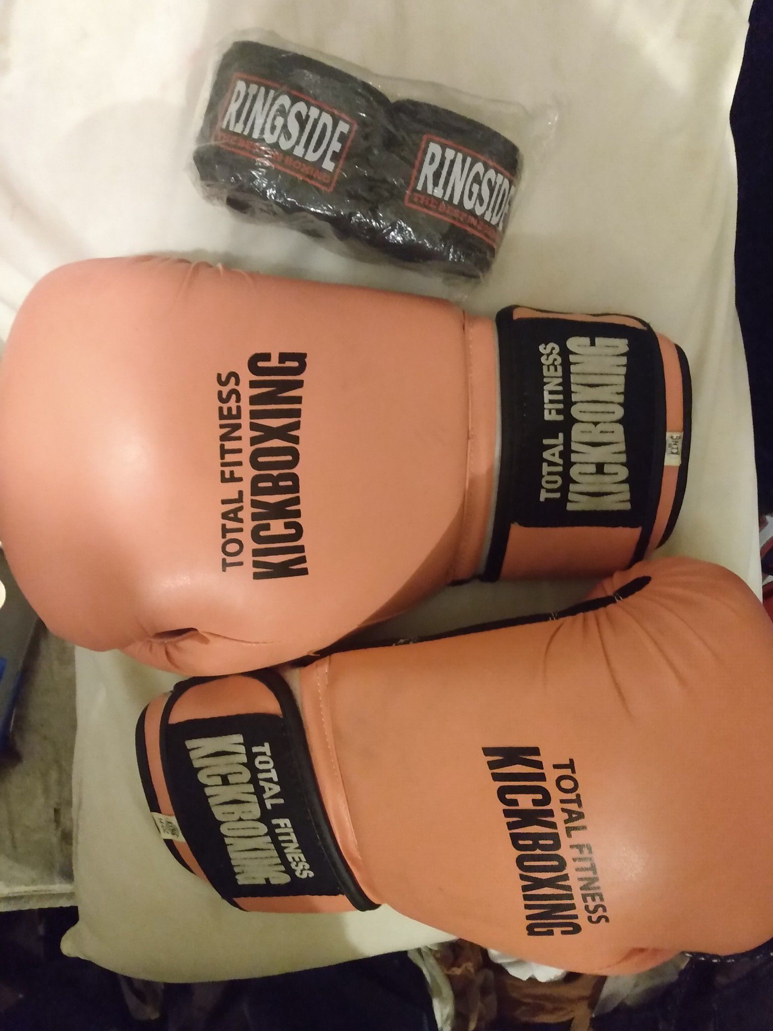Top king 14oz kickboxing gloves and new ringside hand wraps