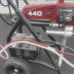 Titan 440 Multi Finish Air Assisted Airless Paint Sprayer