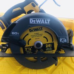 DEWALT FLEXVOLT 60V MAX Cordless Brushless 7-1/4 in. Circular Saw with Brake (Tool Only)