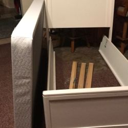 White Twin Bed Platform Style 