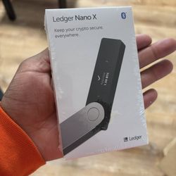Ledger Nano X (Crypto Hardware Wallet)