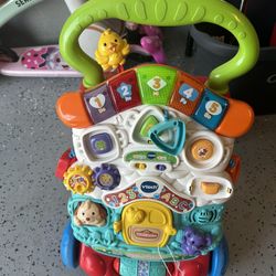 Baby & Toddler Toys / Activity Table / Walker / Ride-on (Like New)⁠