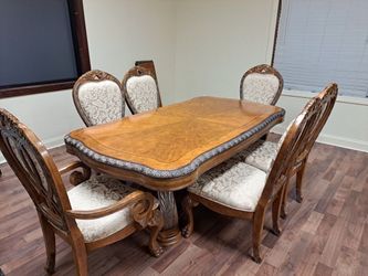Michael Amini Paradisio Dining Set