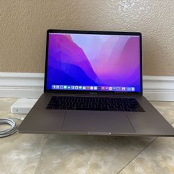 MacBook Pro 15” I7 16G 256G 