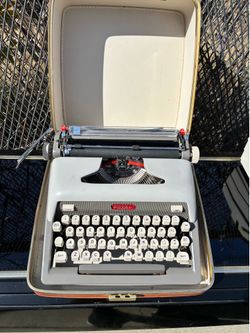 Royal Typewriter