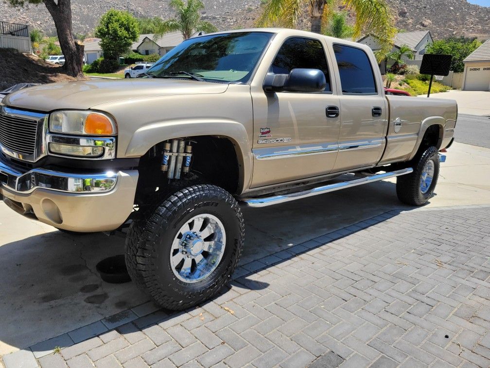 2004 GMC Sierra 2500