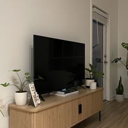 TCL TV - 50” CLASS 4-SERIES 4K UHD HDR ROKU SMART TV