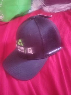 Caps brand new Oakley xl
