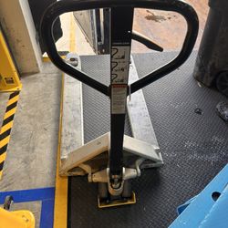 Pallet Jack 