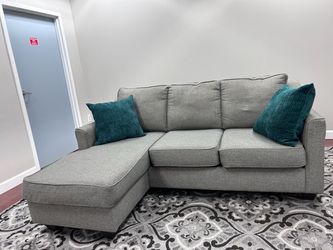 Gray Fabric Sectional Sofa with Chaise. Can deliver pay after delivery