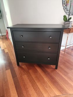 Ikea Hemnes 3 drawer chest Dresser 