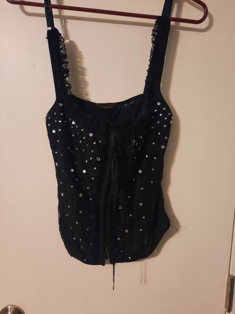 Woman's Clothing Med.-Large