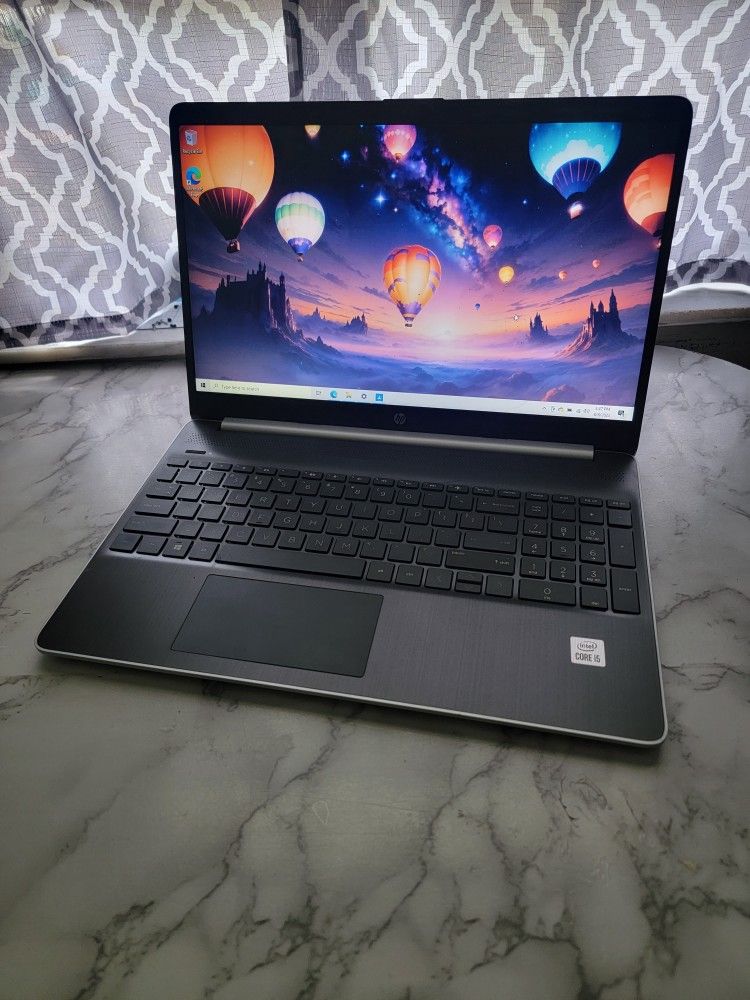 HP Pavilion 15.6" Laptop Quad Core Fast ๐ i5 10th Gen 12GB 256GB SSD