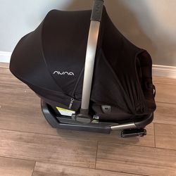 Nuna PIPA Lite Infant Car Seat With Base 2020 Manufacturer Date Expires 2030