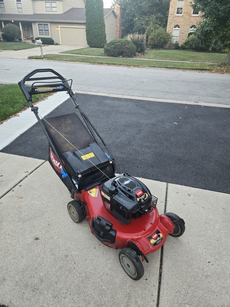 Toro PUSH lawnmower With BAG.