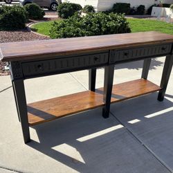 Great condition ! Wooden desk/ table 