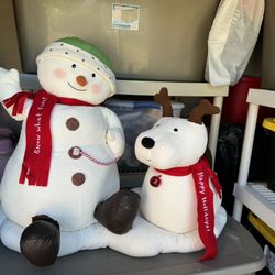 Hallmark Jingle Pals Snowman Dog 2004 animated plush. **X-Large/ floor model not table top kind**